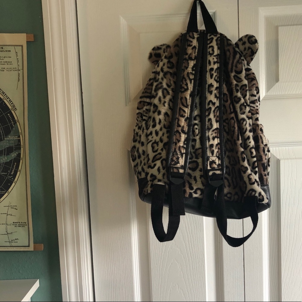 Leopard Backpack - Picture 2 of 2